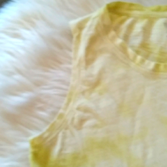 Time & Tru | Kids | Yellow Tye Dye Tank Top - Picture 3 of 13